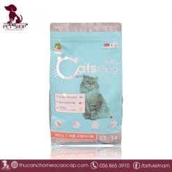 thức ăn cho mèo lớn